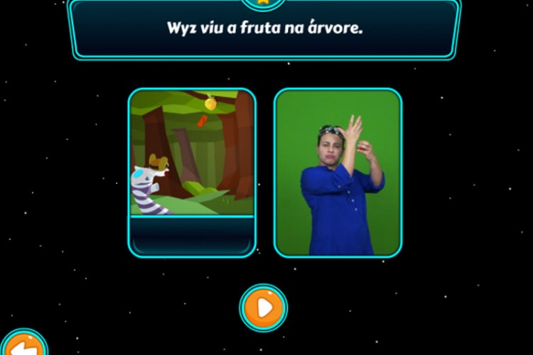 Descrição da imagem: A imagem mostra uma tela do jogo Wyz, na qual aparecem o personagem e uma mulher fazendo tradução para LIBRAS - Língua Brasileira de Sinais.